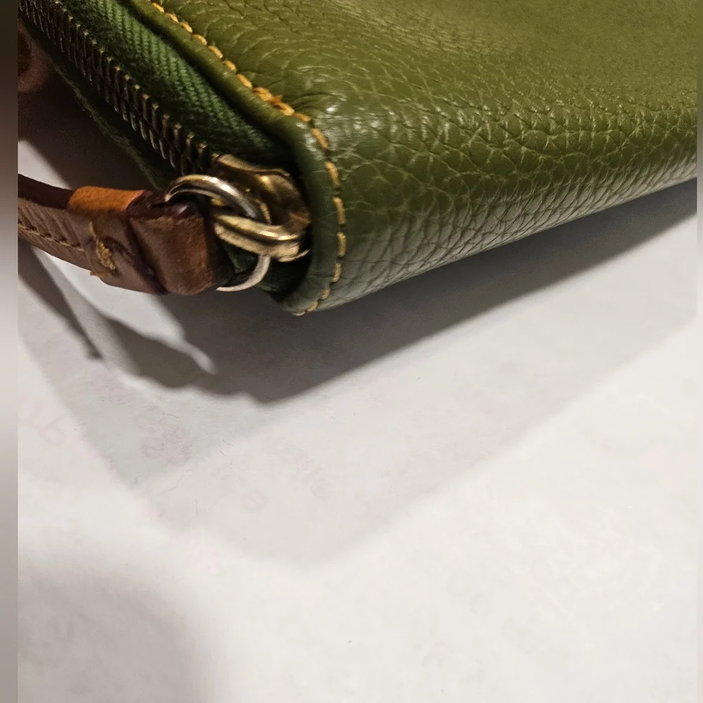 Dooney & Bourke Pebbled Leather Zip Wallet - EUC - Picture 4 of 9